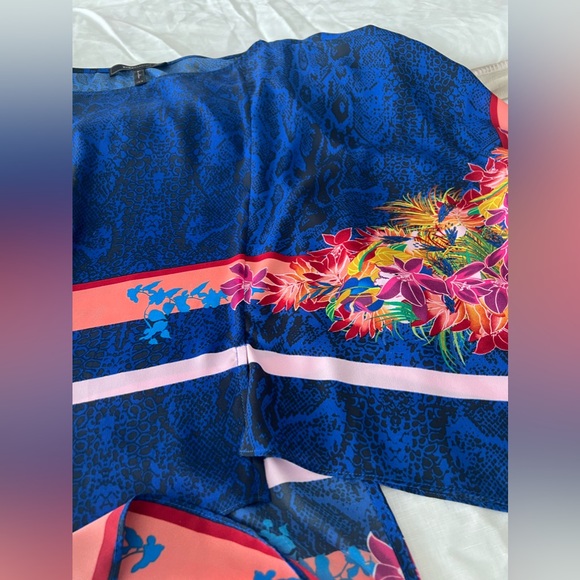 New BCBGMaxAzria Kei Scarf Print Poncho - Kimono Top - Picture 8 of 10